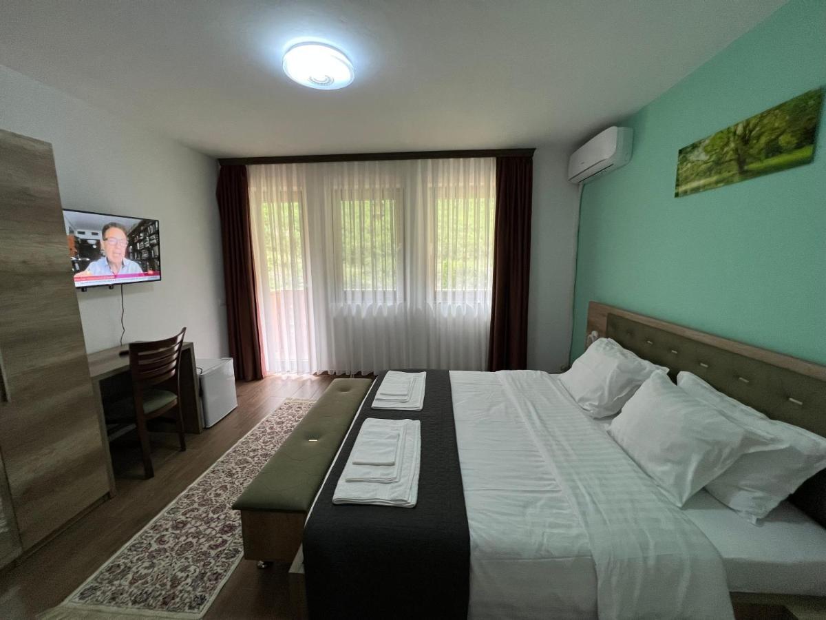 Vila Alexander B&B Valbone Exterior foto