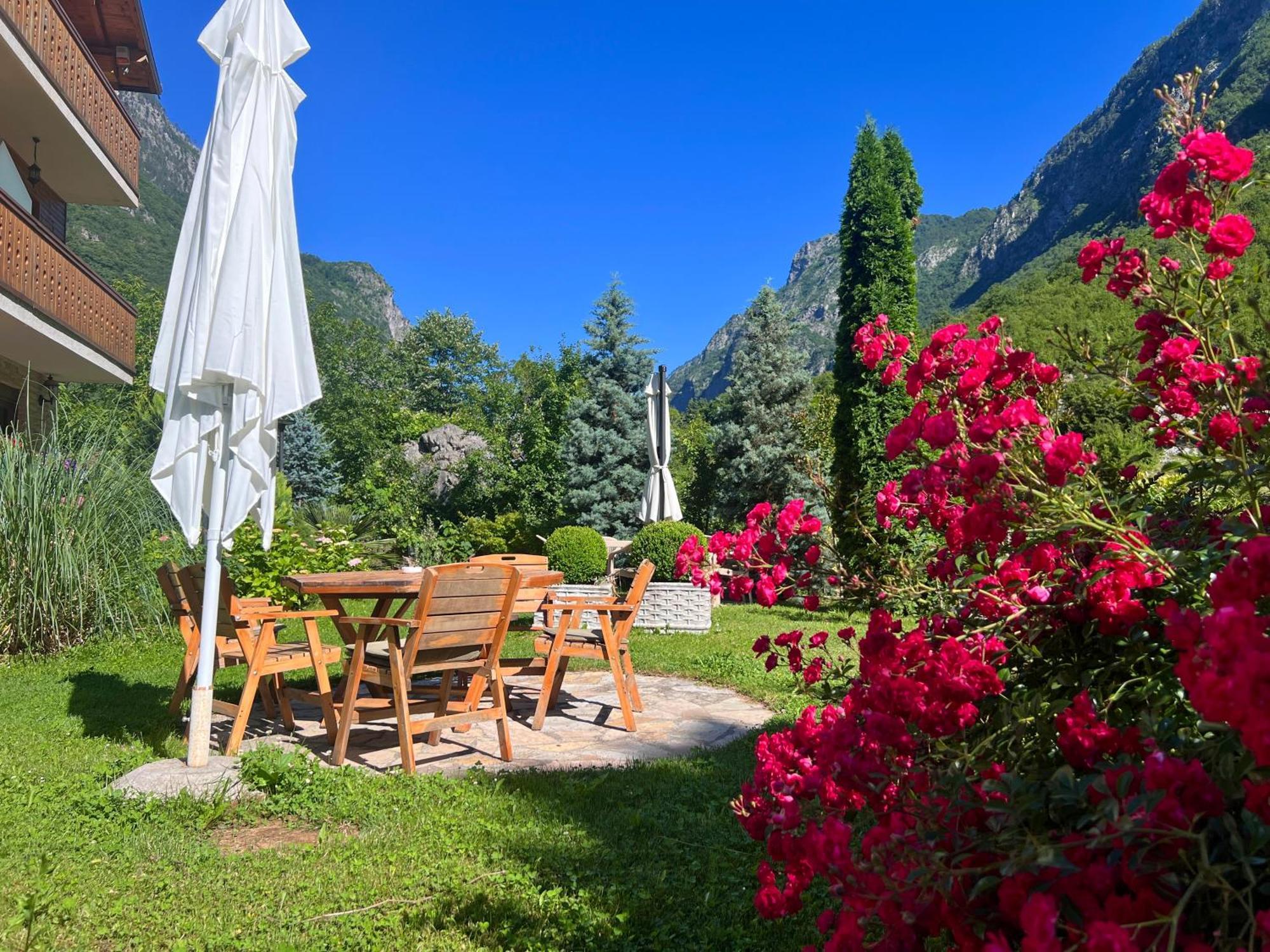 Vila Alexander B&B Valbone Exterior foto